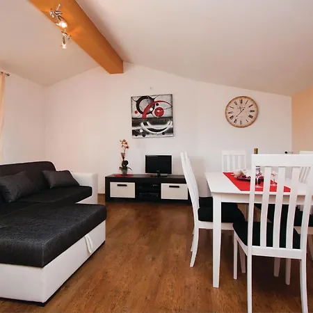 Stunning In With Wifi Apartment