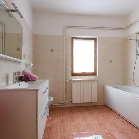 Stunning In With Wifi Apartment *