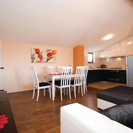 Apartment Stunning In With Wifi Barban